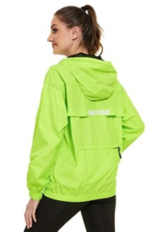 OSTOO Women's Running Cycling Lightweight Rain Jacket Review